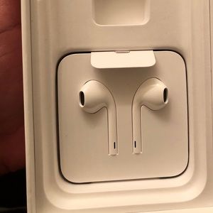 Apple EarPods